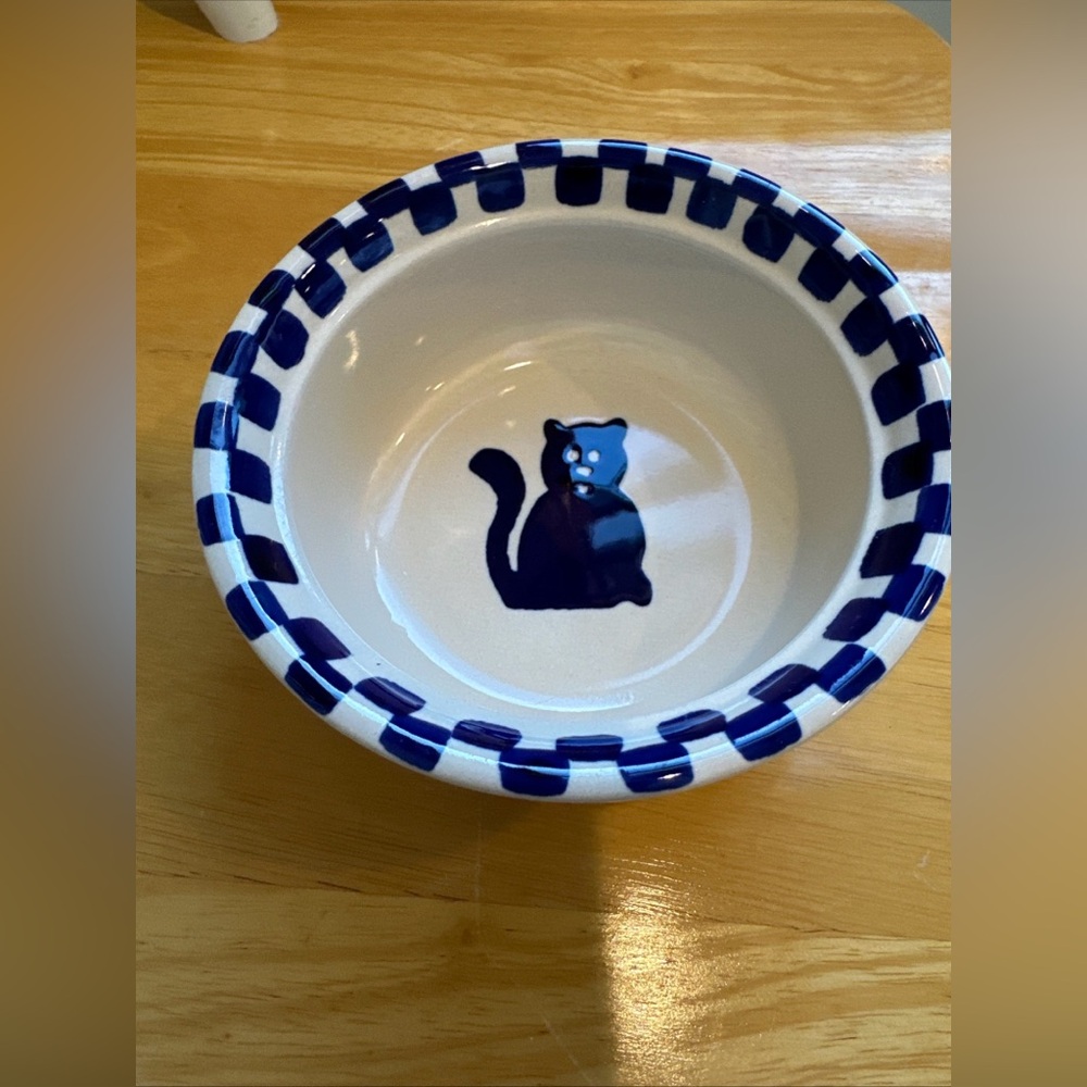 Castlemere stoneware cat food bowl 6 inches in cobalt blue. - Picture 2 of 11
